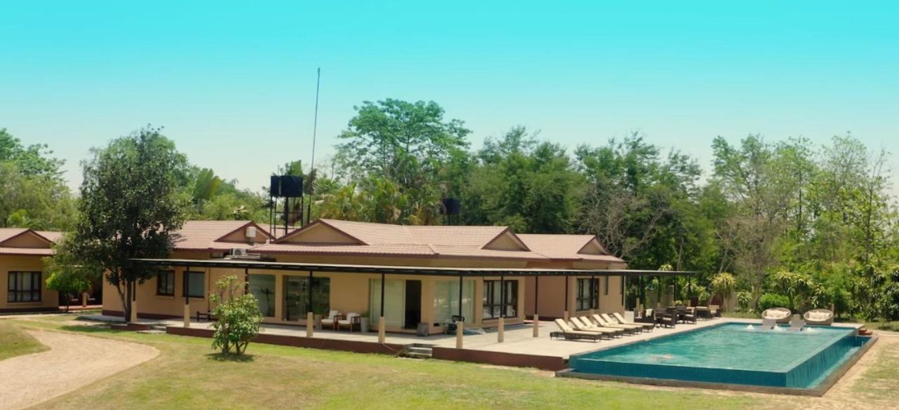 Miraaya Wellness And Golf Resort Chitwan Exterior foto